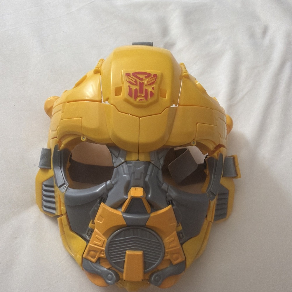 Transformers One Bumblebee B 127 2‎ in 1 Converting Action Figure and Mask Kids
